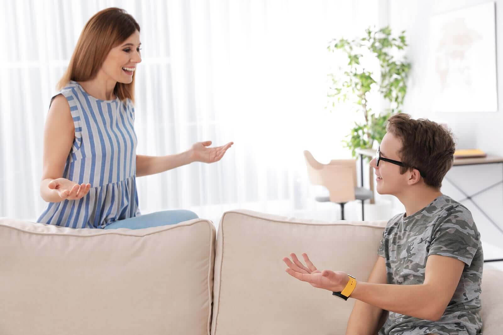 ifrågasätta din tonåring: mamma och tonåring för dialog