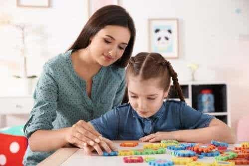 Aktivitet för mamma och barn med autism.
