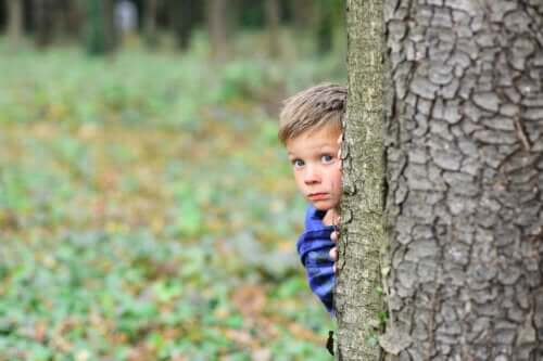 Förstå dina barns rädslor – undvik att vara överbeskyddande