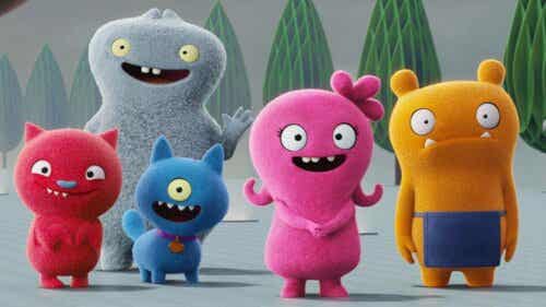 UglyDolls ser glada ut