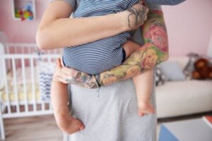 Amning och tatueringar: allt du behöver veta