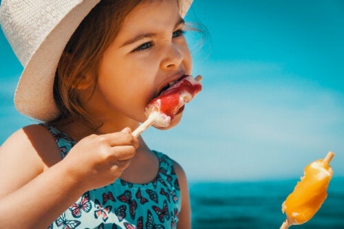 De 3 vanligaste tandproblemen hos barn under sommaren