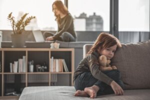 Mitt barn kommunicerar inte sina känslor: vad kan jag göra