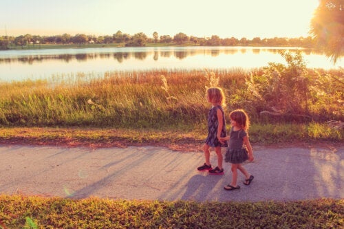 5 fördelar för barn med att promenera