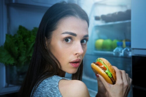 Emotionell hunger hos ungdomar: Hur identifierar man den och vad kan man göra?