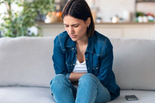 Vad menas med implantationskramper?