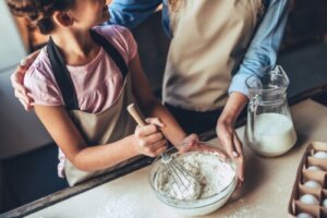 2 recept på barnvänliga glasstårtor