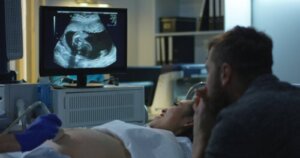 Vad är ett obstetriskt ultraljud och vad används det till?