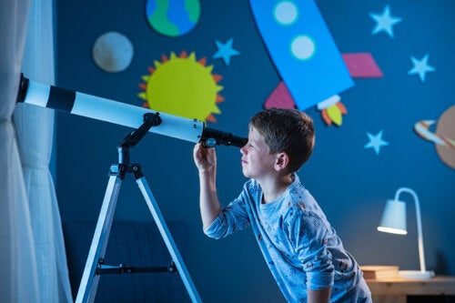 Hur man bygger ett hemgjort teleskop för barn