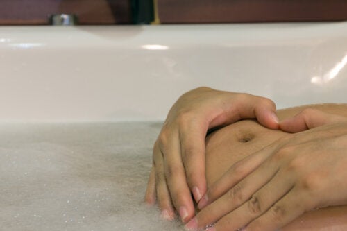 Kan jag ta varma bad under graviditeten?