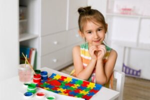 Stereotypier inom autism, deras egenskaper och hur man bemöter dem