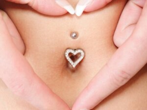 Navelpiercing under graviditeten