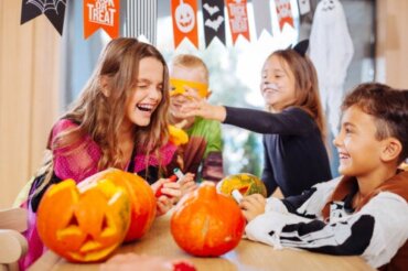 11 roliga Halloweenlekar för barn