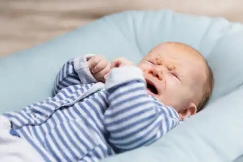 Hur undviker man hudirritation hos spädbarn?